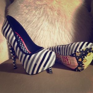 Black and grey Taylor Says heels